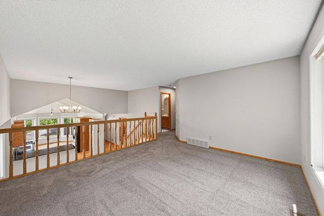 16715 19th Avenue N, Plymouth, MN 55447
