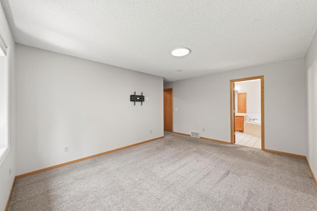 16715 19th Avenue N, Plymouth, MN 55447