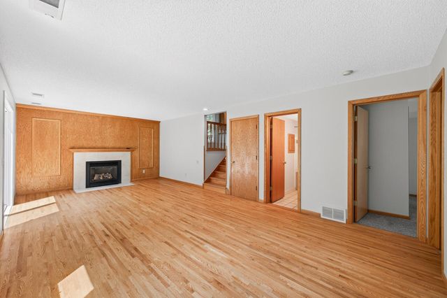 16715 19th Avenue N, Plymouth, MN 55447