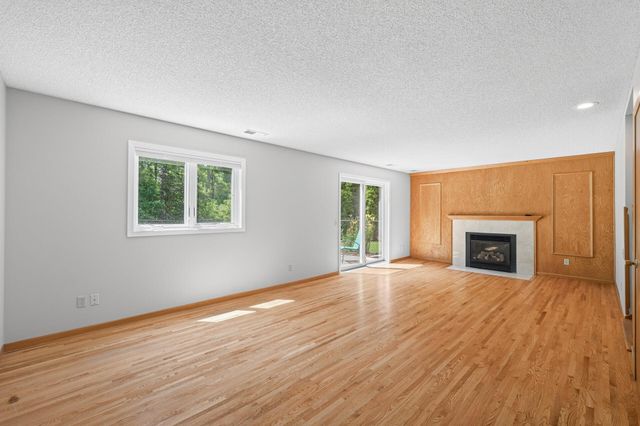 16715 19th Avenue N, Plymouth, MN 55447