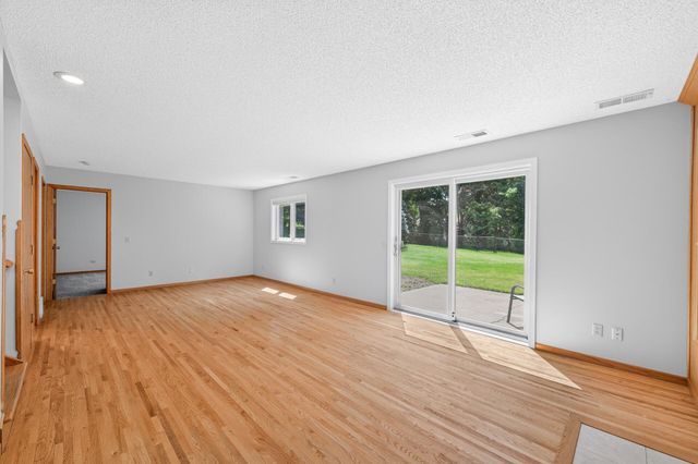 16715 19th Avenue N, Plymouth, MN 55447