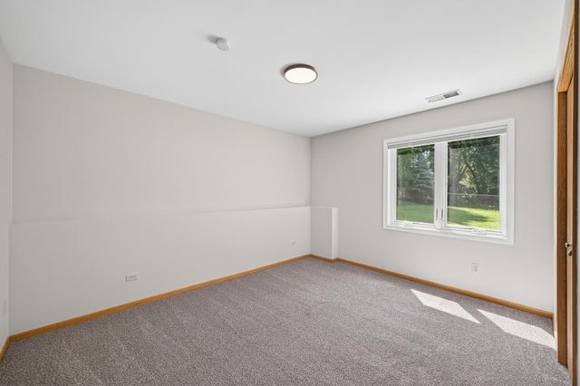16715 19th Avenue N, Plymouth, MN 55447