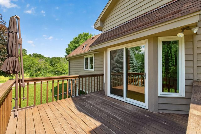 16715 19th Avenue N, Plymouth, MN 55447