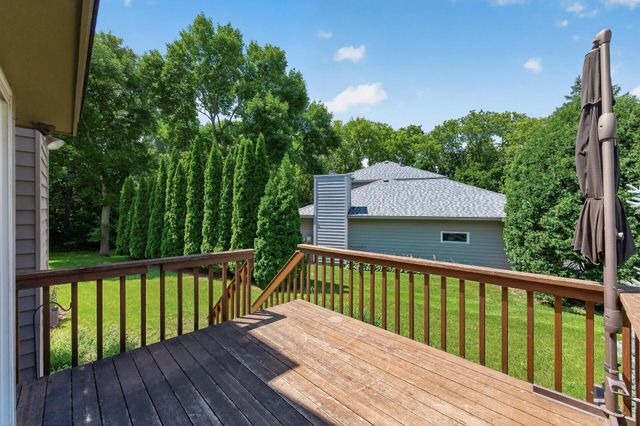 16715 19th Avenue N, Plymouth, MN 55447