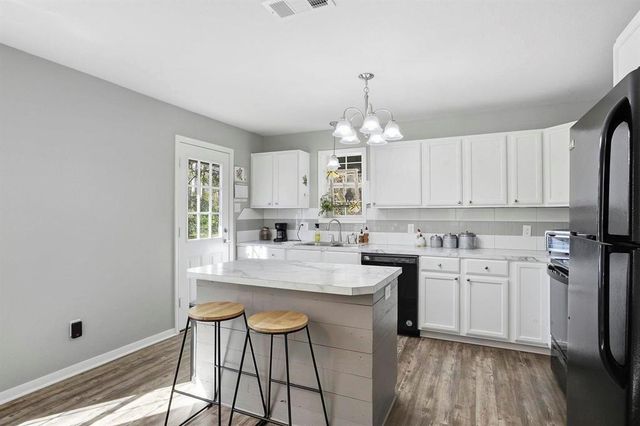 410 Hillcrest Street, Lumberton, TX 77657