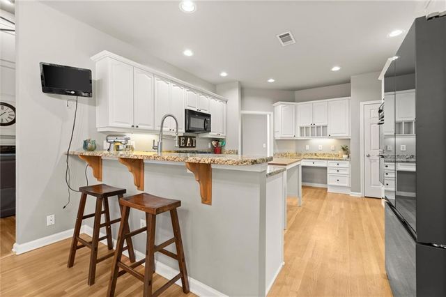 321 Ironhill Trace, Woodstock, GA 30189