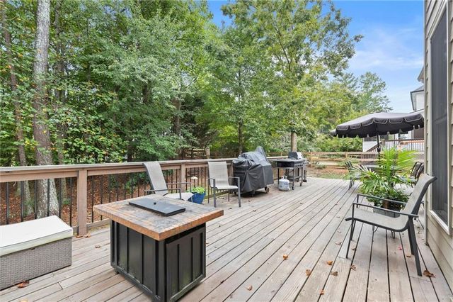 321 Ironhill Trace, Woodstock, GA 30189