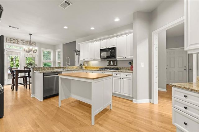 321 Ironhill Trace, Woodstock, GA 30189