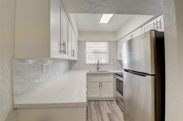 30 SE 13th Street B2, Boca Raton, FL 33432
