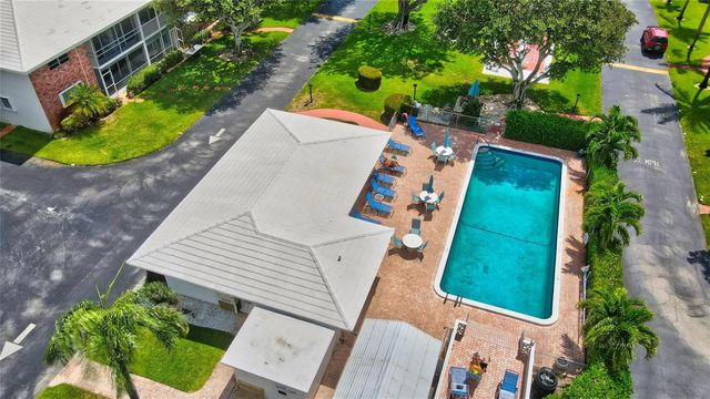 30 SE 13th Street B2, Boca Raton, FL 33432