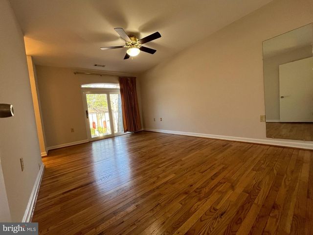 8034 INVERNESS RIDGE RD, Potomac, MD 20854