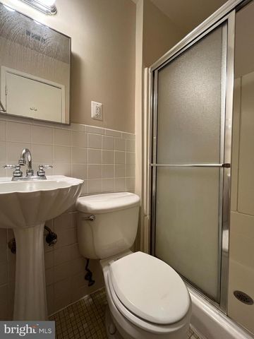 8034 INVERNESS RIDGE RD, Potomac, MD 20854