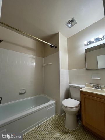 8034 INVERNESS RIDGE RD, Potomac, MD 20854