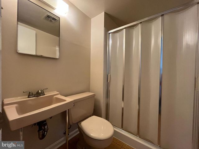 8034 INVERNESS RIDGE RD, Potomac, MD 20854