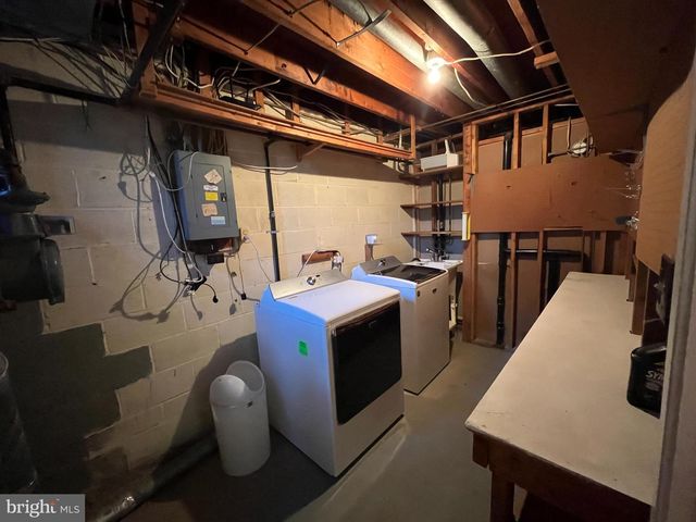 8034 INVERNESS RIDGE RD, Potomac, MD 20854