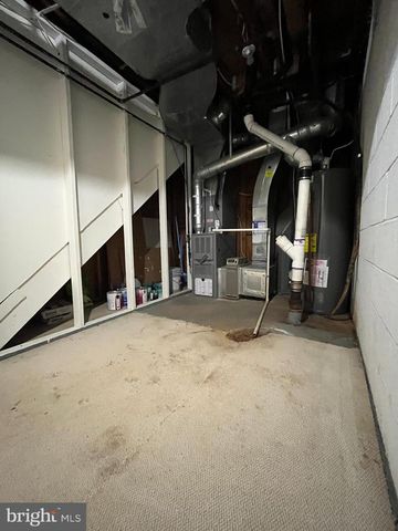 8034 INVERNESS RIDGE RD, Potomac, MD 20854