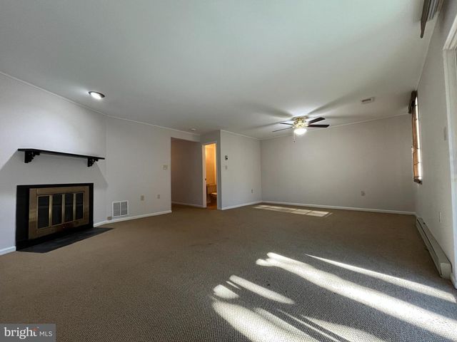 8034 INVERNESS RIDGE RD, Potomac, MD 20854