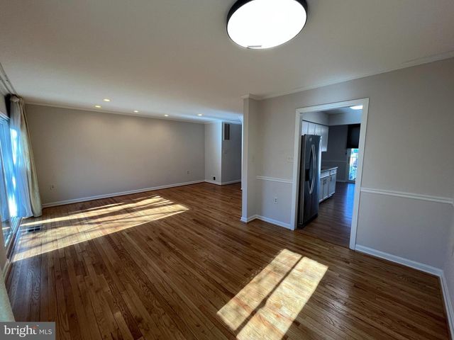 8034 INVERNESS RIDGE RD, Potomac, MD 20854