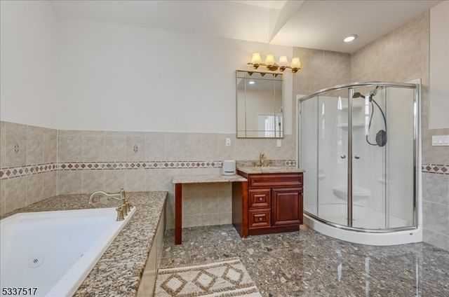 27 Susan Dr, Chatham Twp., NJ 07928