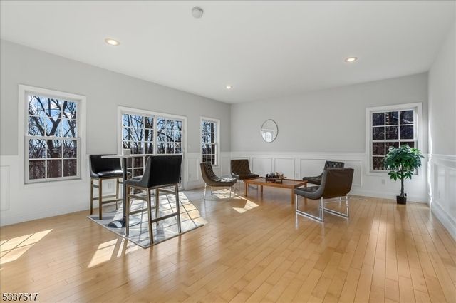 27 Susan Dr, Chatham Twp., NJ 07928