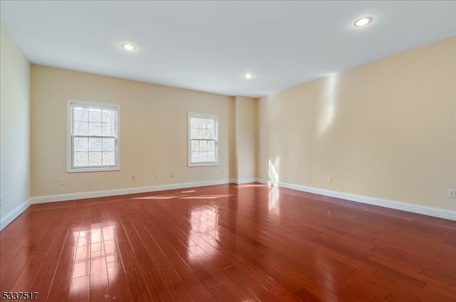 27 Susan Dr, Chatham Twp., NJ 07928