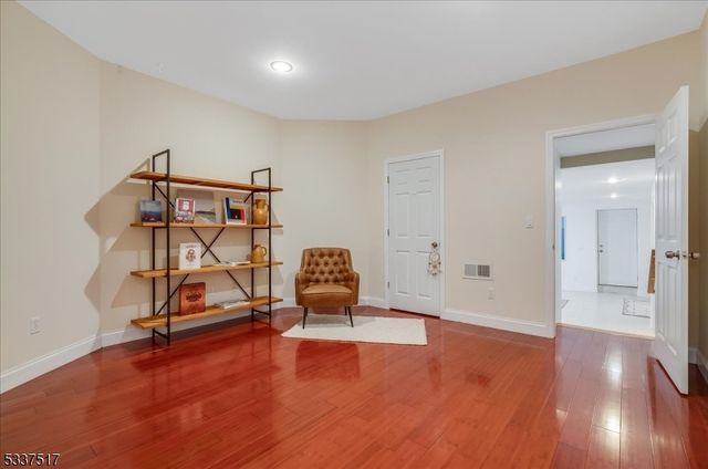 27 Susan Dr, Chatham Twp., NJ 07928