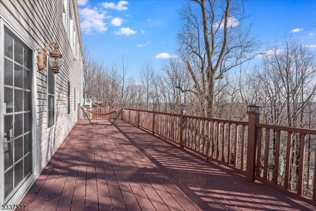 27 Susan Dr, Chatham Twp., NJ 07928