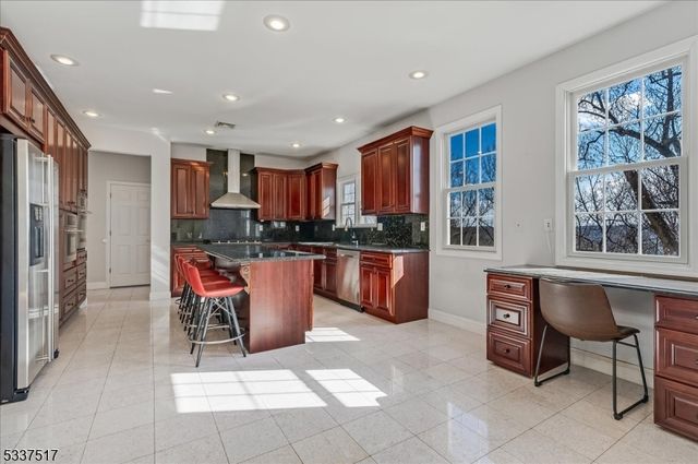 27 Susan Dr, Chatham Twp., NJ 07928