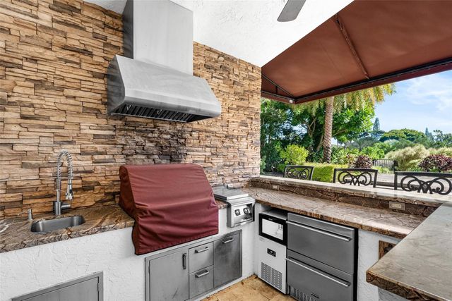 2455 Hampton Bridge, Delray Beach, FL 33445