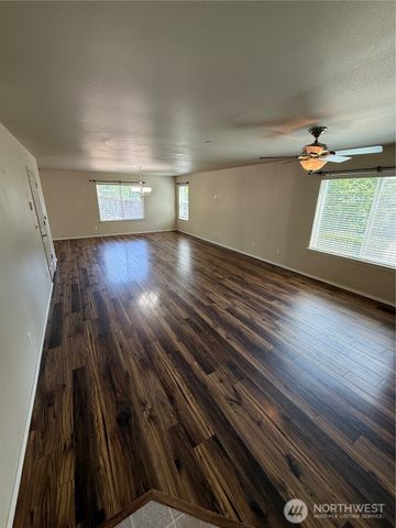 1306 Brackenridge Avenue, Dupont, WA 98327