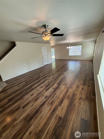 1306 Brackenridge Avenue, Dupont, WA 98327