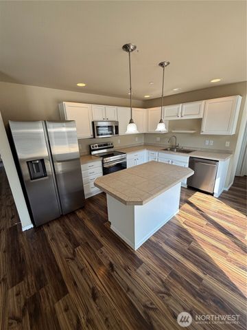 1306 Brackenridge Avenue, Dupont, WA 98327