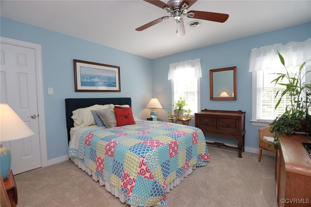 4606 Oak Hollow Rd, Chester, VA 23831