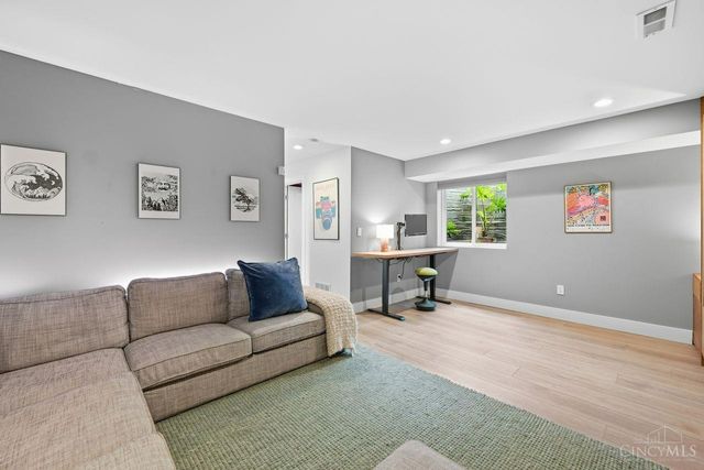 4012 Whetsel Avenue, Cincinnati, OH 45227
