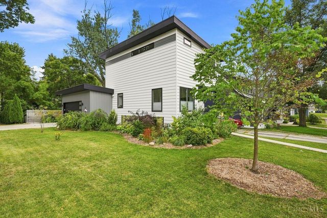 4012 Whetsel Avenue, Cincinnati, OH 45227