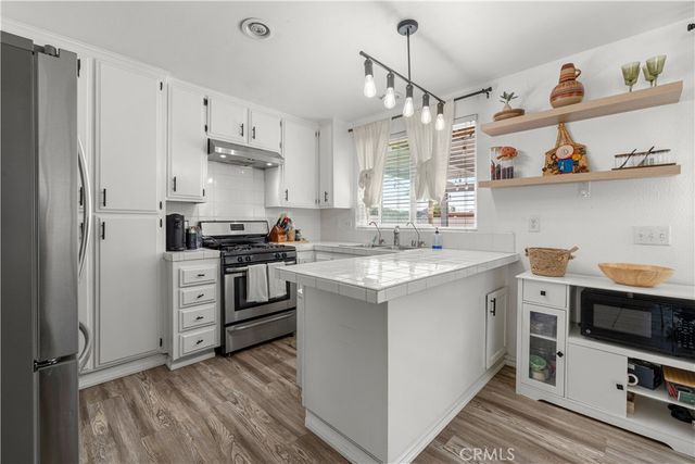 15456 Dale Evans Parkway, Apple Valley, CA 92307