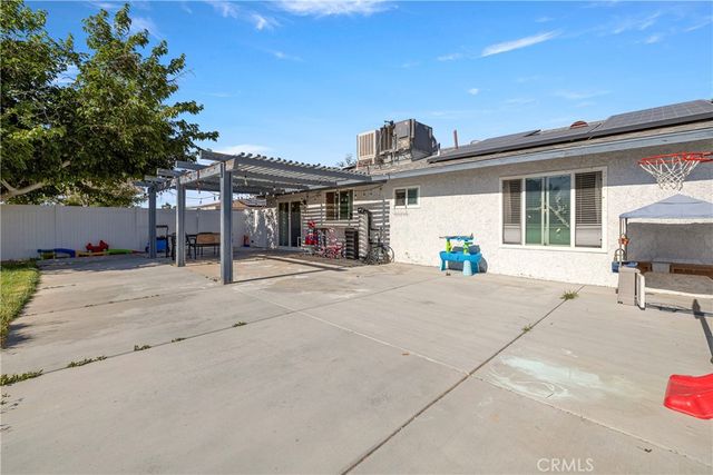 15456 Dale Evans Parkway, Apple Valley, CA 92307