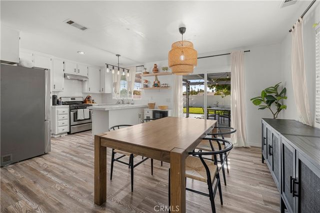 15456 Dale Evans Parkway, Apple Valley, CA 92307