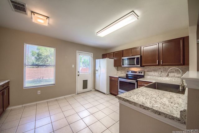 8807 Summer Trail, San Antonio, TX 78250