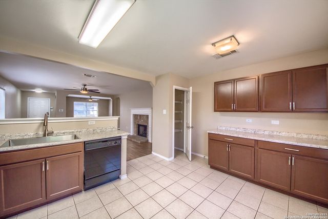 8807 Summer Trail, San Antonio, TX 78250