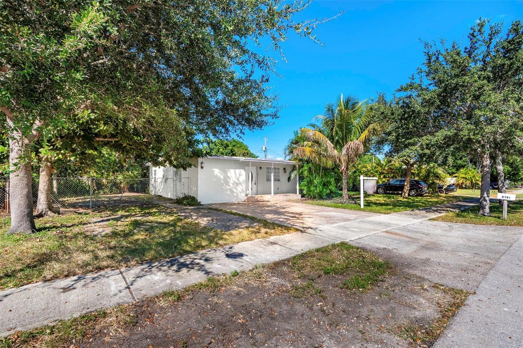 4341 NE 15th Ter, Pompano Beach, FL 33064