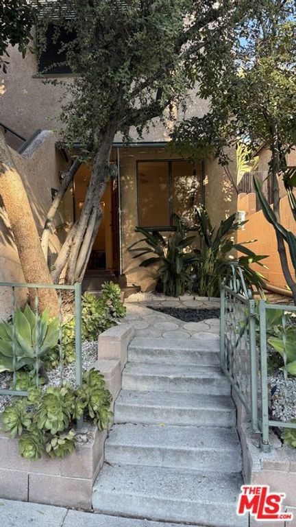 3109 Berkeley Avenue, Los Angeles, CA 90026 — exterior