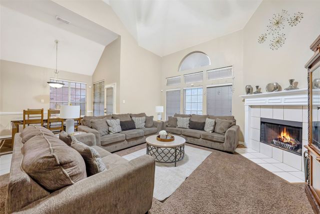 4703 Enchanted Bay Boulevard, Arlington, TX 76016
