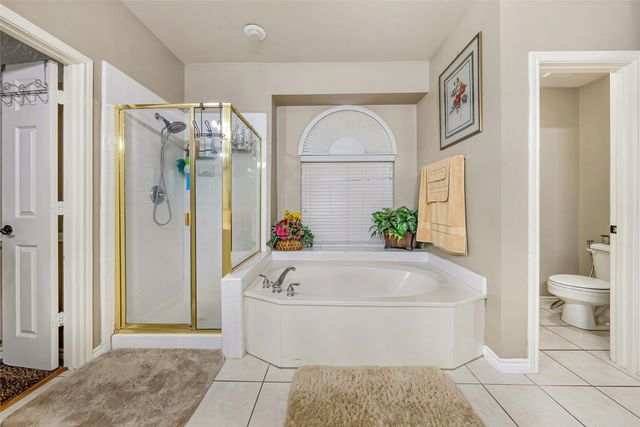 4703 Enchanted Bay Boulevard, Arlington, TX 76016