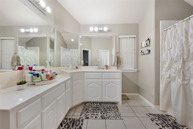 4703 Enchanted Bay Boulevard, Arlington, TX 76016