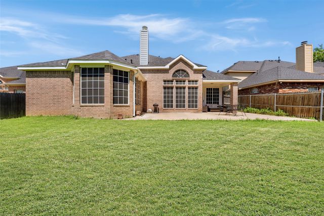 4703 Enchanted Bay Boulevard, Arlington, TX 76016