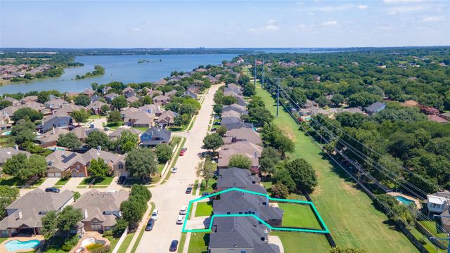 4703 Enchanted Bay Boulevard, Arlington, TX 76016