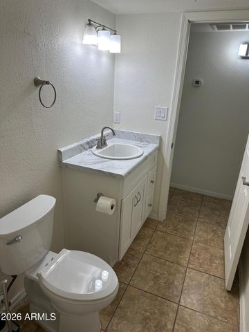 2333 W GLENROSA Avenue 114, Phoenix, AZ 85015