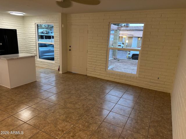 2333 W GLENROSA Avenue 114, Phoenix, AZ 85015