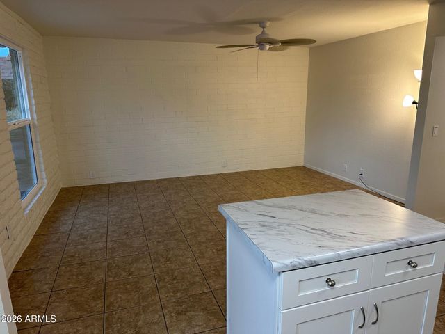 2333 W GLENROSA Avenue 114, Phoenix, AZ 85015